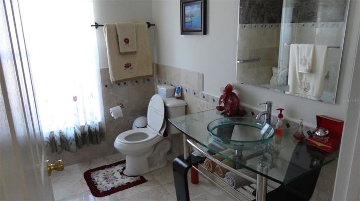 Image No.17-3 Bed Property for sale