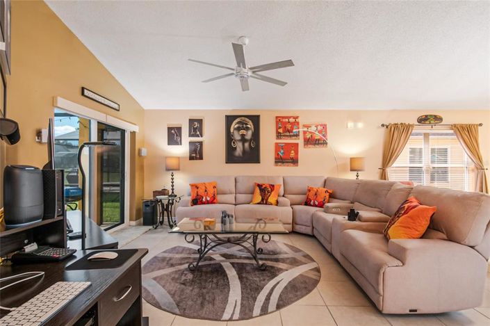 Image No.3-Maison de 4 chambres à vendre à Saint John