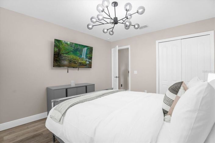 Image No.19-4 Bed Property for sale