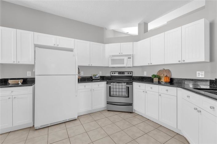 Image No.11-4 Bed House for sale