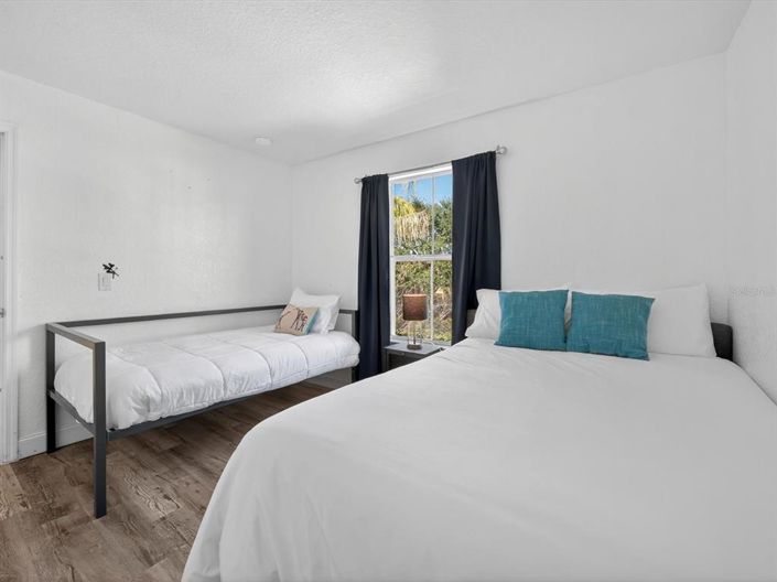 Image No.23-4 Bed Townhouse for sale