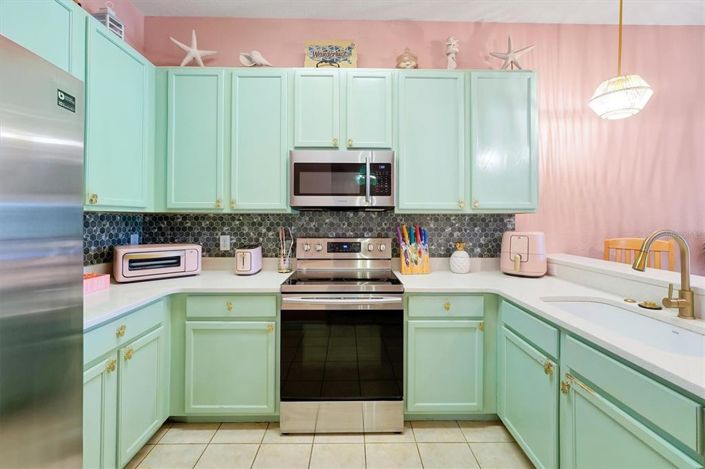 Image No.11-3 Bed Property for sale