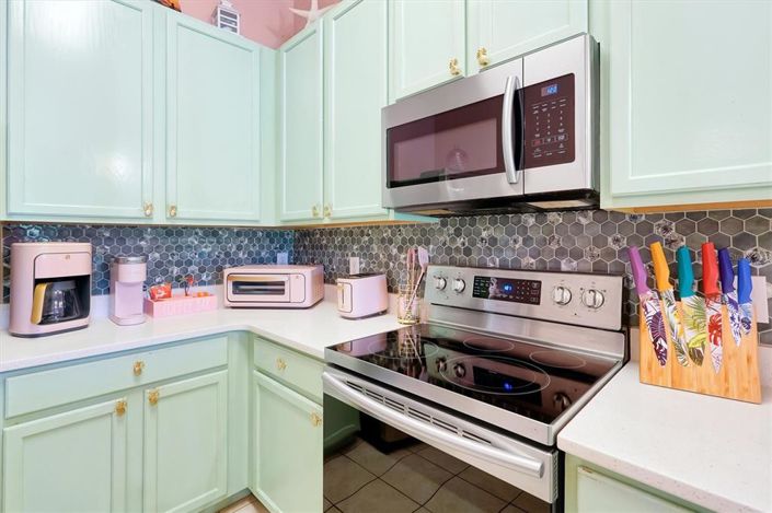 Image No.12-3 Bed Property for sale