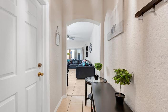 Image No.14-4 Bed Townhouse for sale