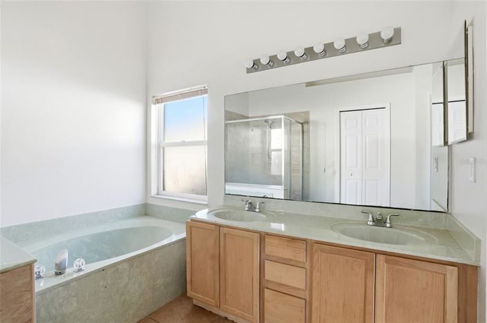 Image No.18-3 Bed Property for sale