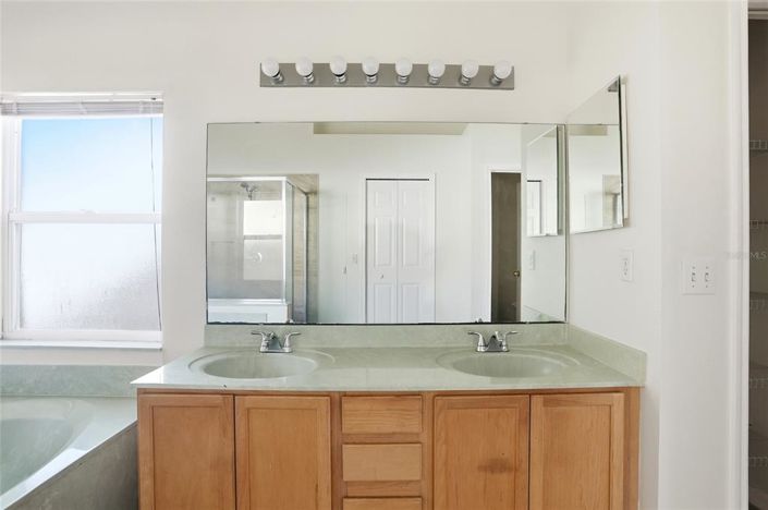 Image No.20-3 Bed Property for sale