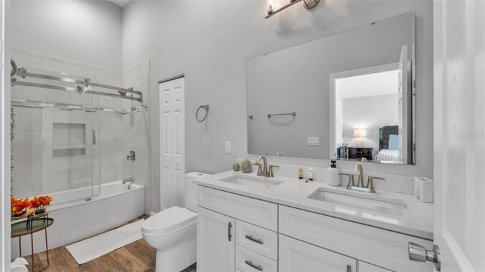 Image No.30-4 Bed House for sale