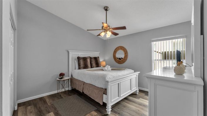 Image No.8-4 Bed House for sale