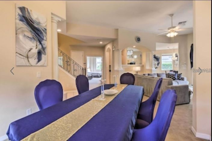 Image No.12-6 Bed Property for sale