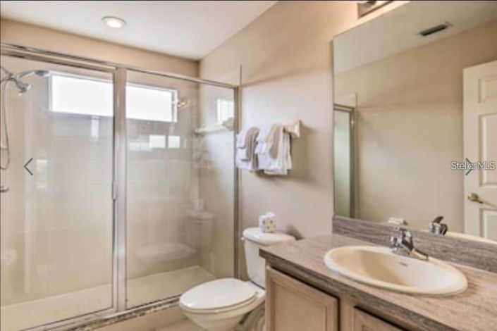 Image No.32-6 Bed Property for sale