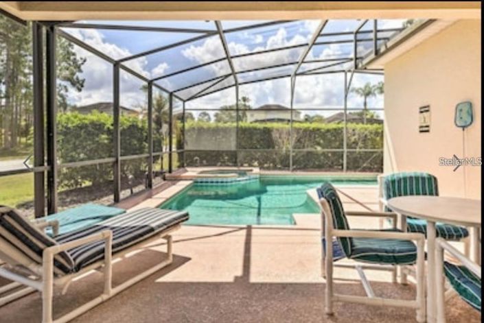 Image No.4-6 Bed Property for sale