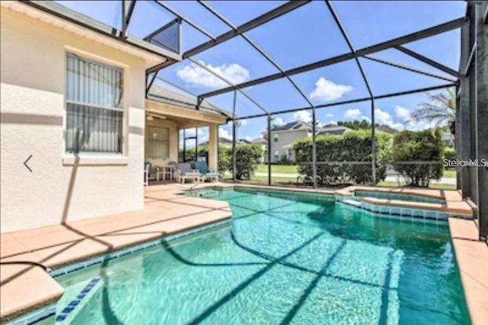 Image No.8-6 Bed Property for sale