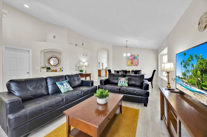 Image No.5-4 Bed Property for sale