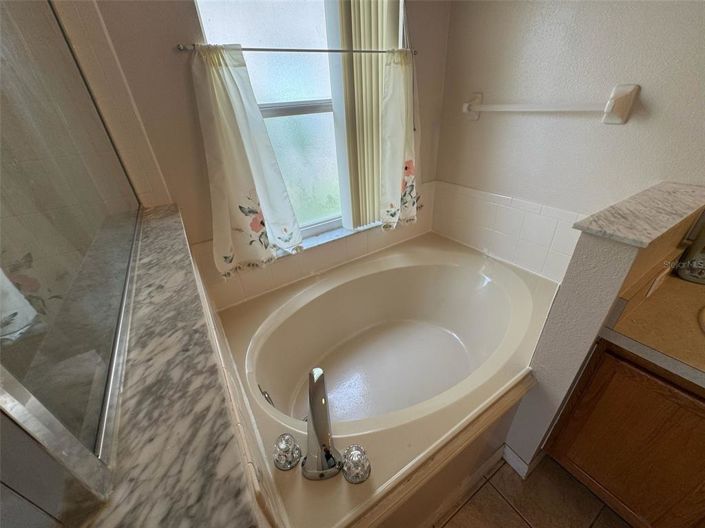 Image No.21-3 Bed House for sale