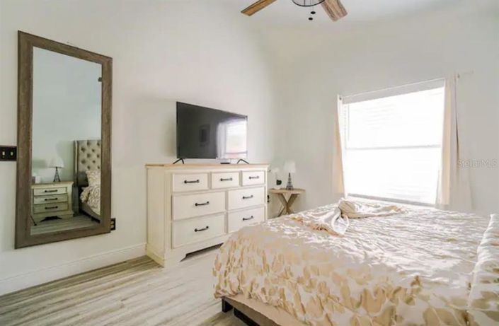 Image No.15-3 Bed House for sale