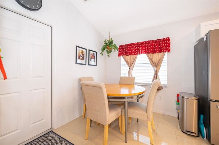 Image No.11-4 Bed Property for sale