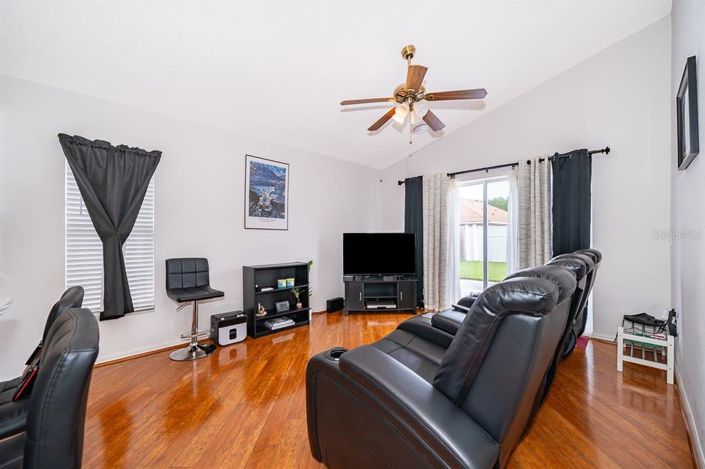 Image No.13-4 Bed Property for sale