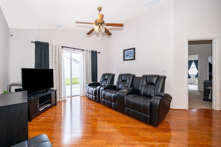 Image No.14-4 Bed Property for sale