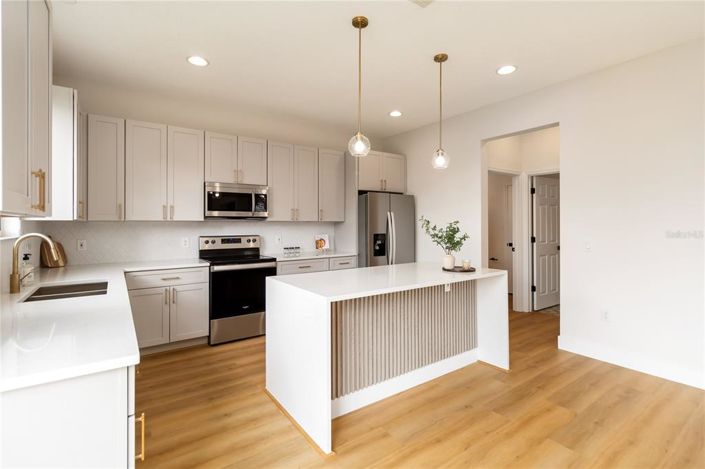 Image No.17-4 Bed House for sale