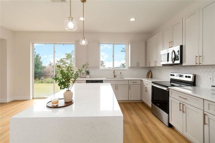 Image No.19-4 Bed House for sale