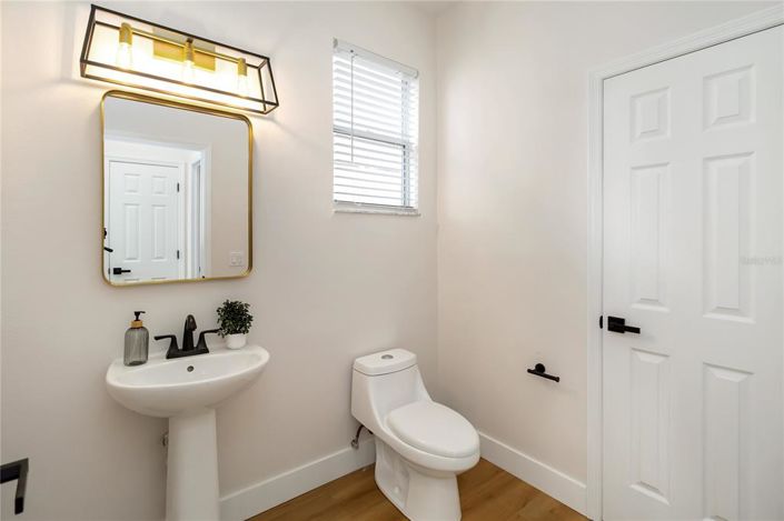 Image No.25-4 Bed House for sale