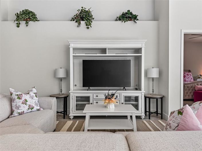 Image No.12-4 Bed Property for sale