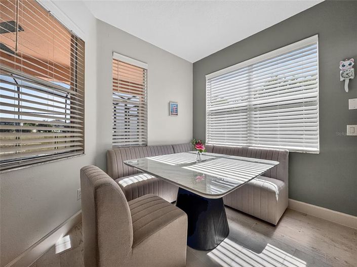 Image No.20-4 Bed House for sale