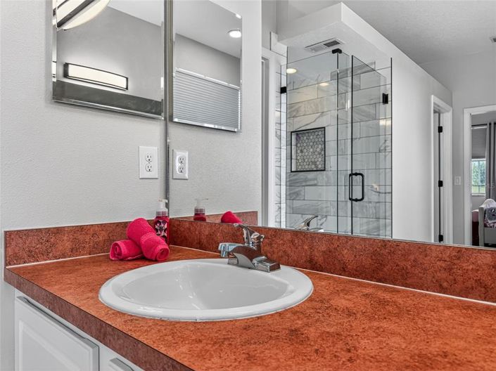 Image No.28-4 Bed House for sale