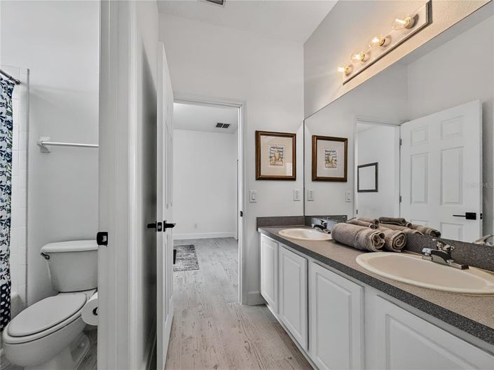 Image No.38-4 Bed House for sale