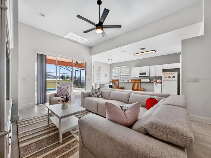 Image No.45-4 Bed House for sale