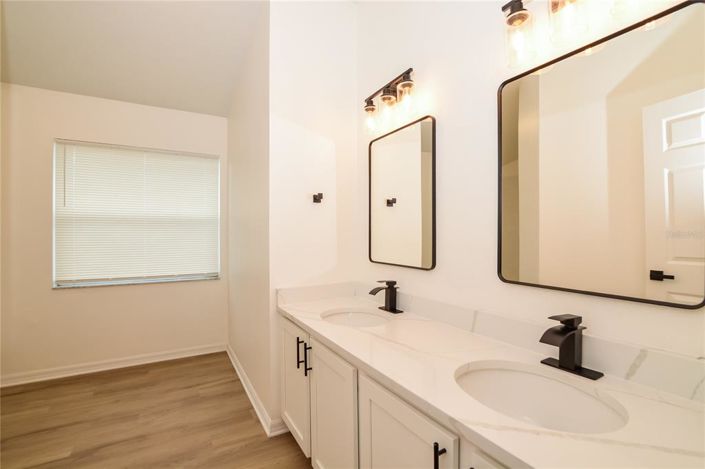 Image No.9-Propriété de 4 chambres à vendre à Davenport