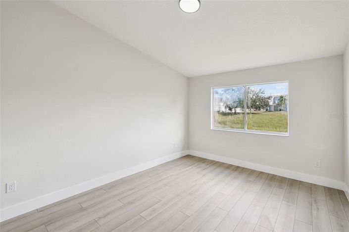 Image No.8-4 Bed Property for sale