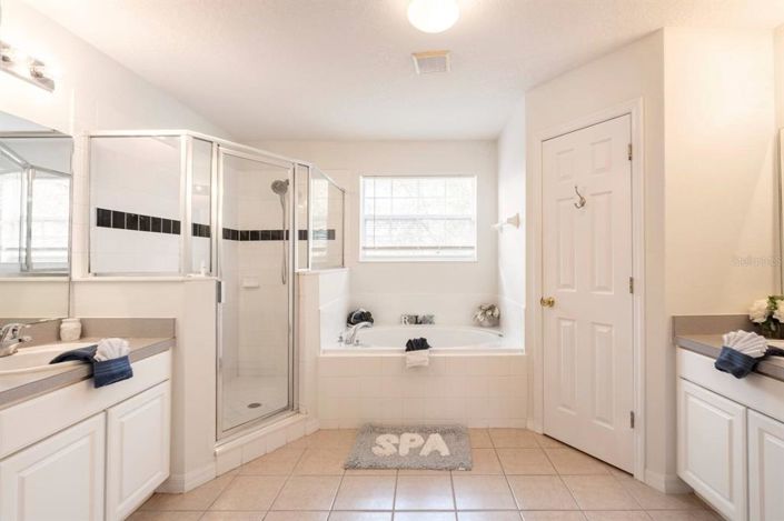 Image No.11-5 Bed Property for sale