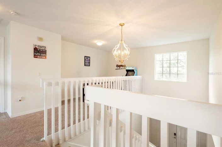 Image No.12-5 Bed Property for sale