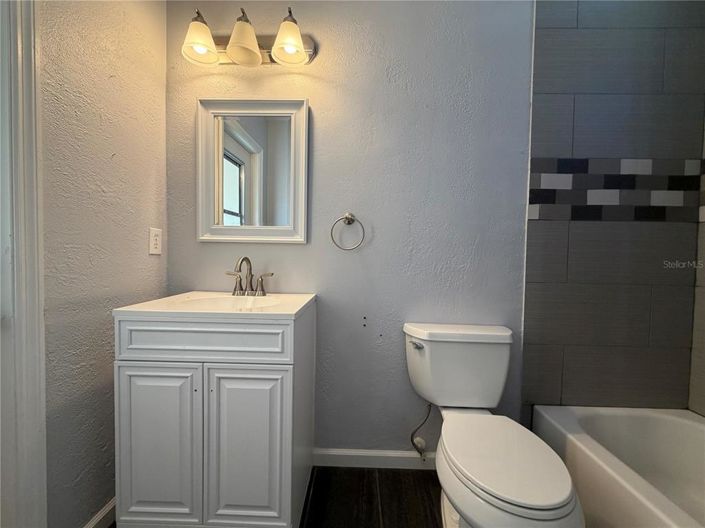 Image No.11-4 Bed House for sale