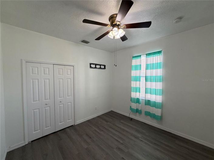 Image No.12-4 Bed Property for sale