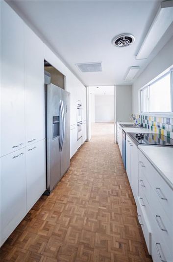 Image No.25-4 Bed Property for sale