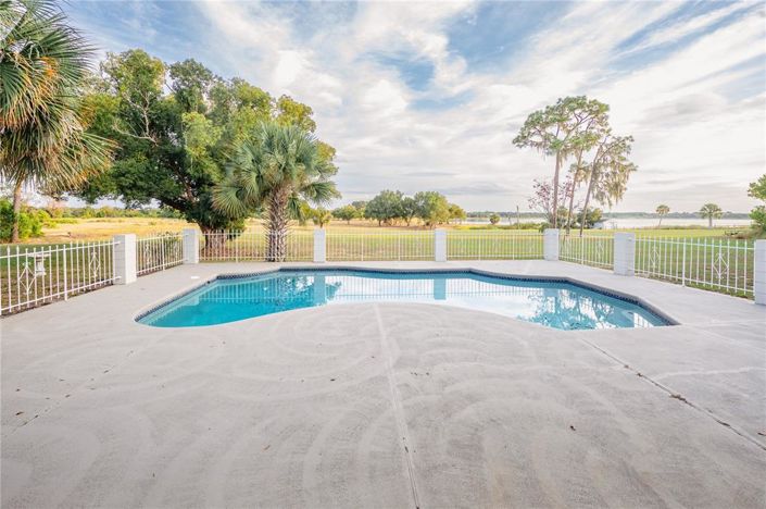 Image No.28-4 Bed Property for sale