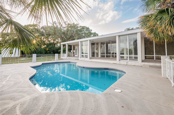 Image No.29-4 Bed Property for sale