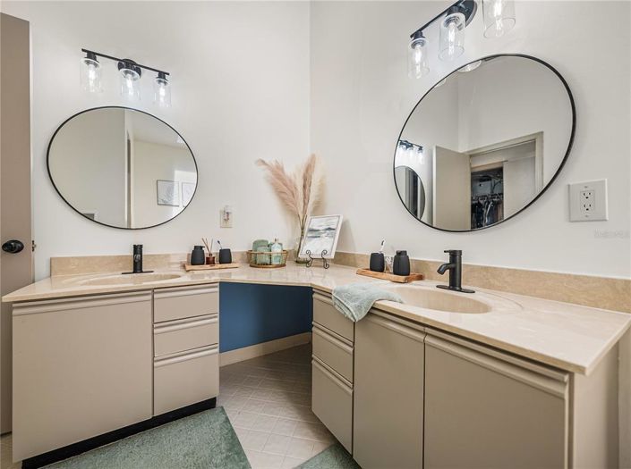 Image No.32-Propriété de 2 chambres à vendre à États-Unis