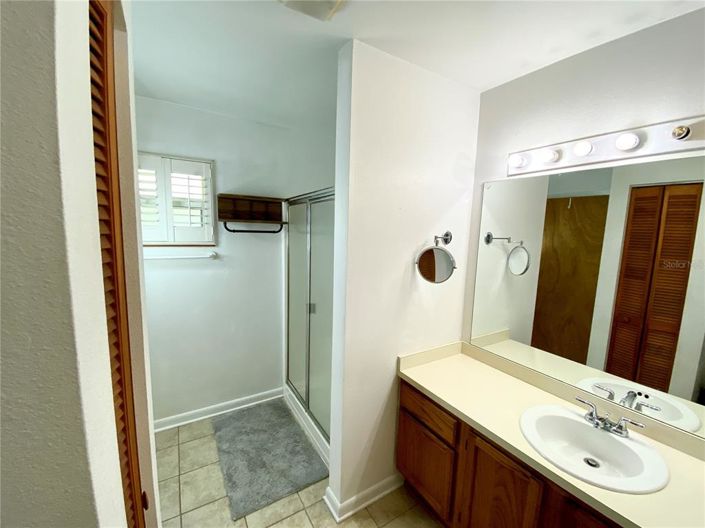 Image No.13-3 Bed Property for sale