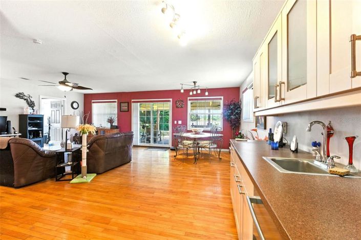 Image No.8-Propriété de 5 chambres à vendre à États-Unis