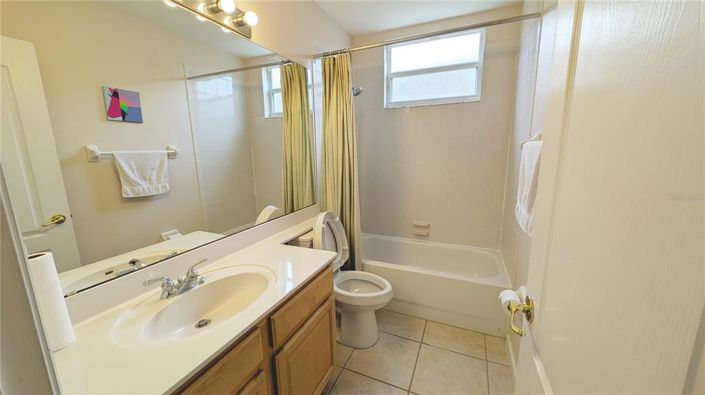 Image No.16-5 Bed House for sale