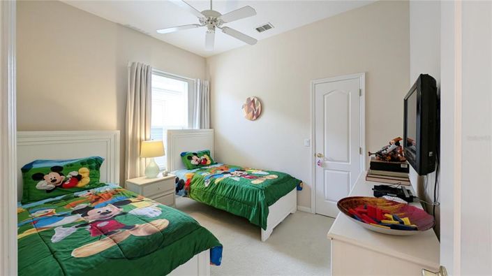 Image No.17-5 Bed Property for sale