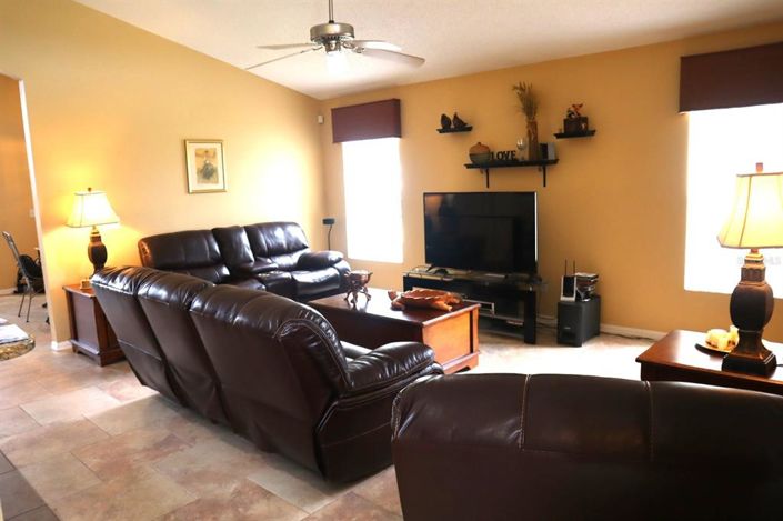 Image No.13-4 Bed Property for sale