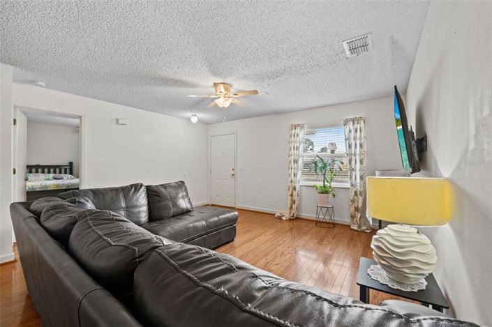 Image No.3-Propriété de 5 chambres à vendre à États-Unis