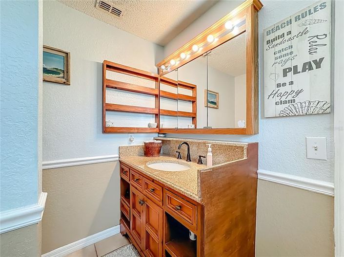 Image No.27-3 Bed Property for sale