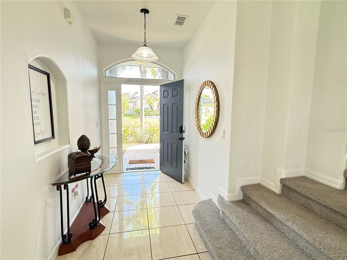 Image No.11-5 Bed House for sale