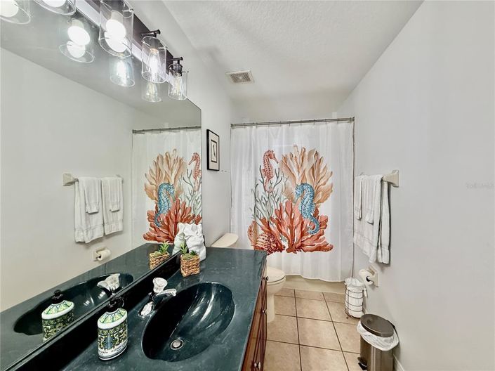 Image No.38-5 Bed Property for sale