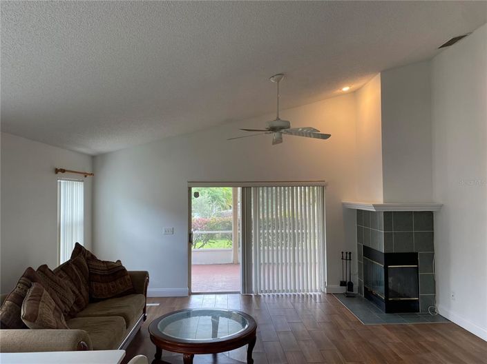 Image No.22-4 Bed House for sale